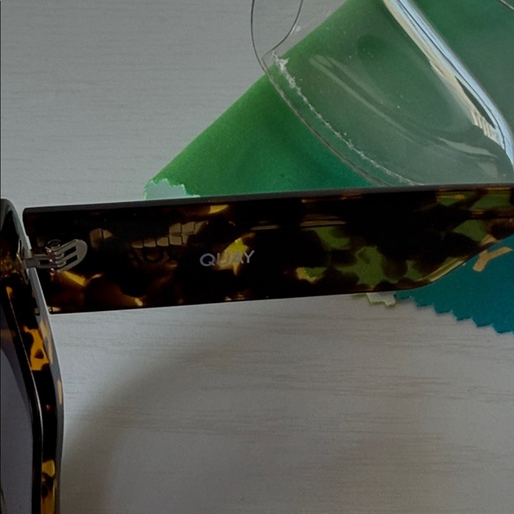 Quay Tortoise Shell Sunglasses - Picture 4 of 4